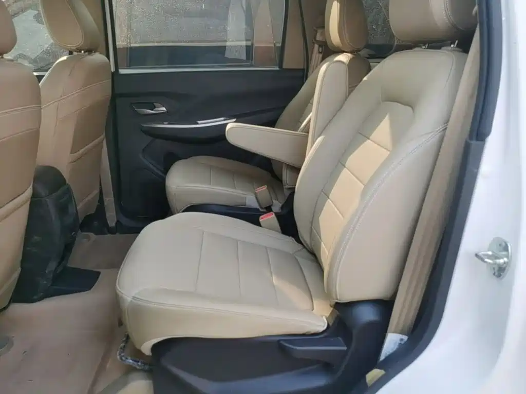 Wuling Hongguang — миниатюра 17