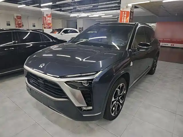 NIO ES8
