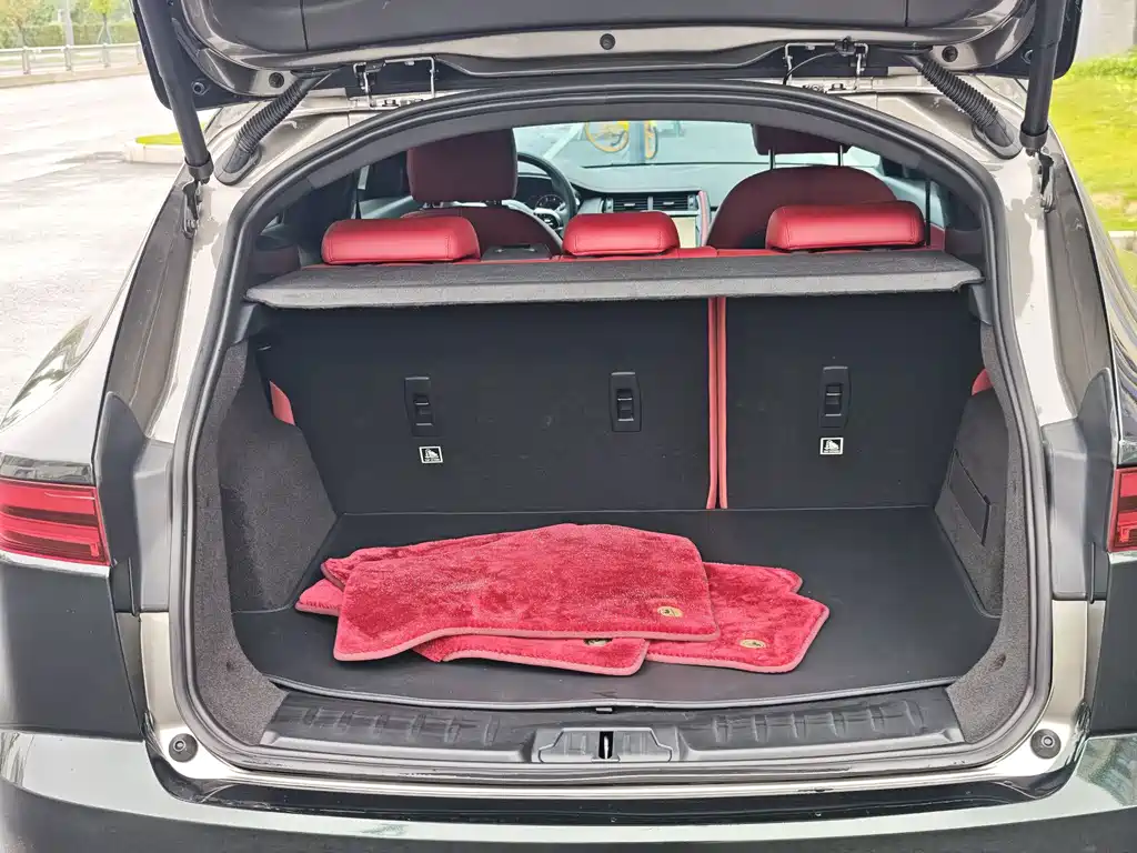 Jaguar E-PACE — миниатюра 18