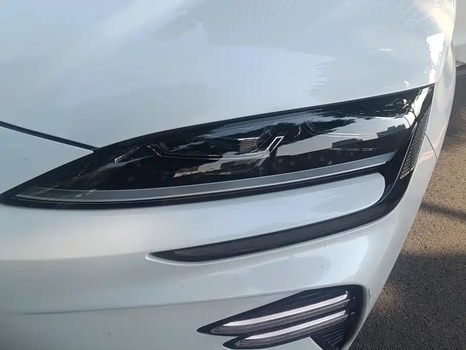 BYD PLUS New Energy — миниатюра 5