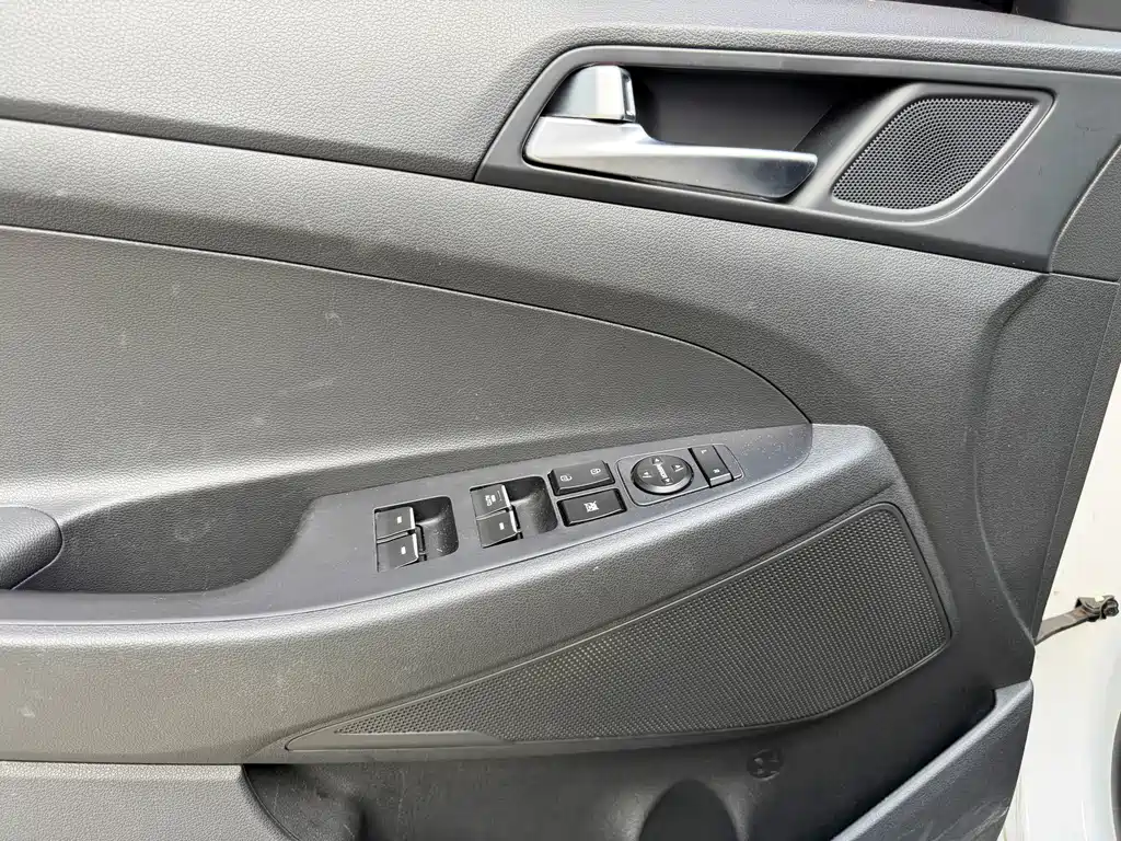 Hyundai Tucson — миниатюра 13