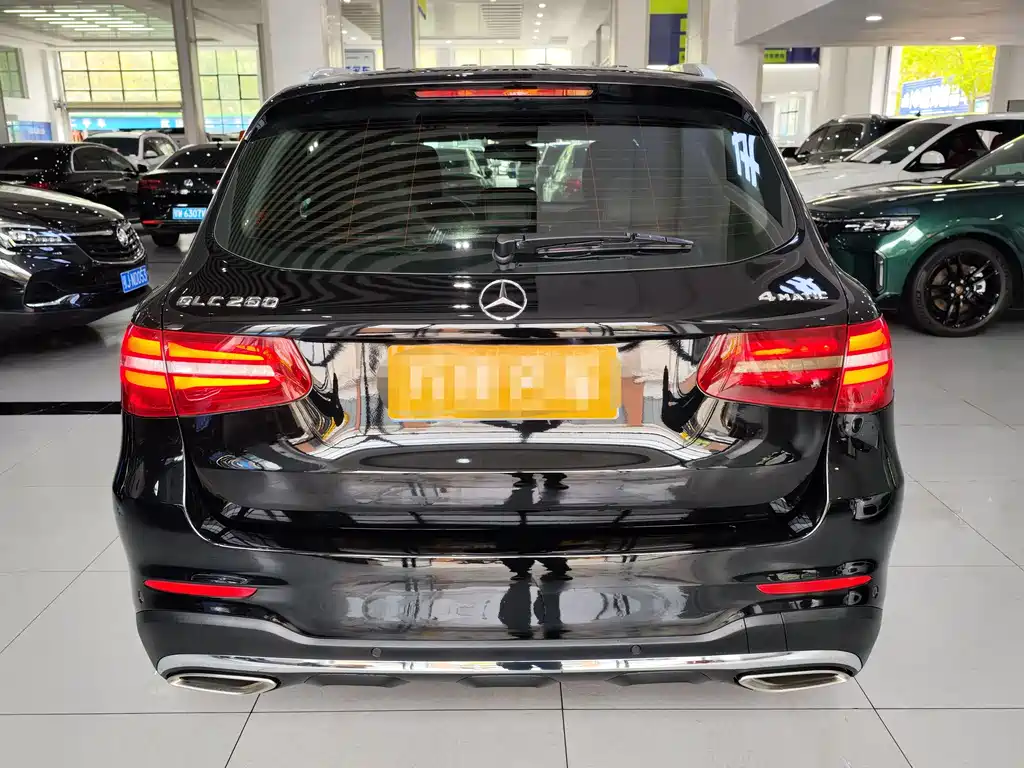MERCEDES-BENZ GLC
