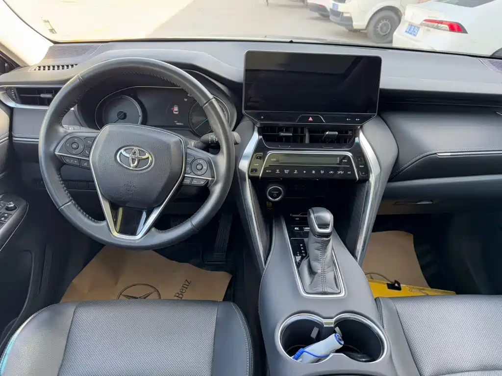 Toyota Harrier — миниатюра 4