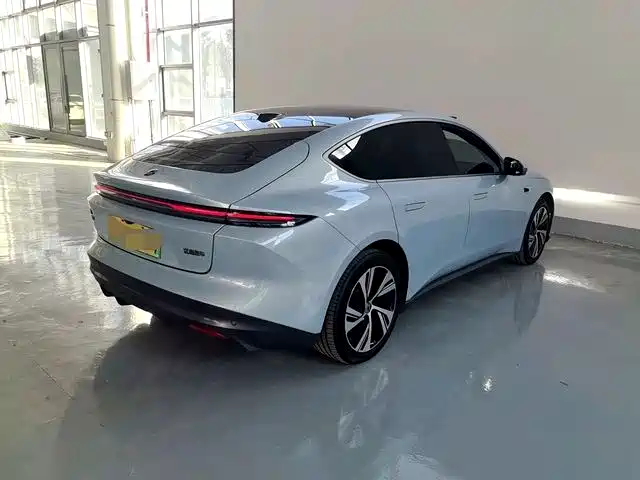 NIO NIO ET5