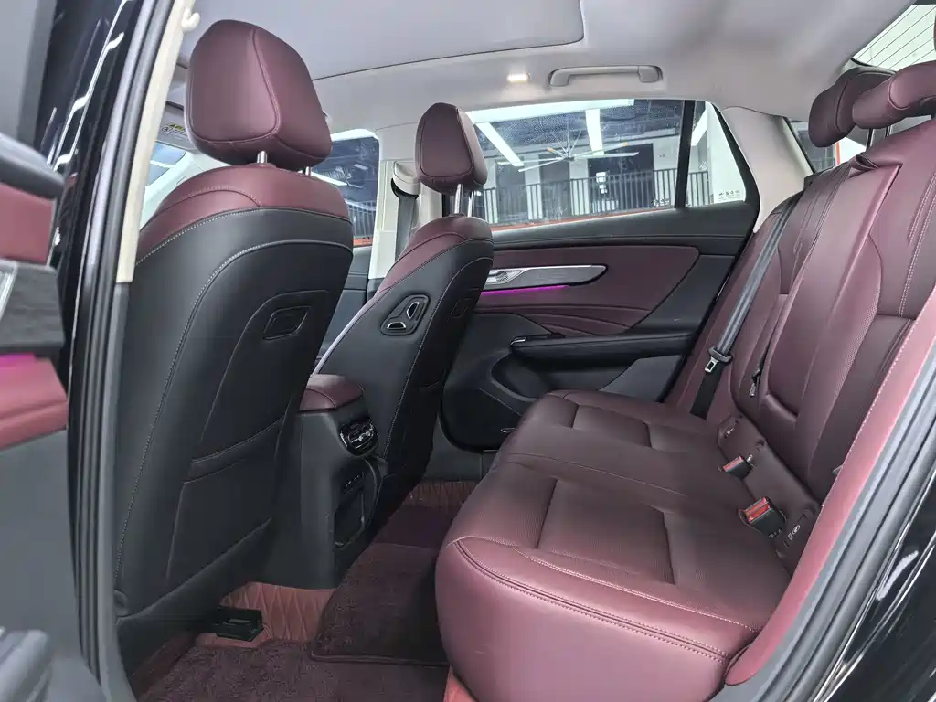 Hongqi Hongqi H5 — миниатюра 7