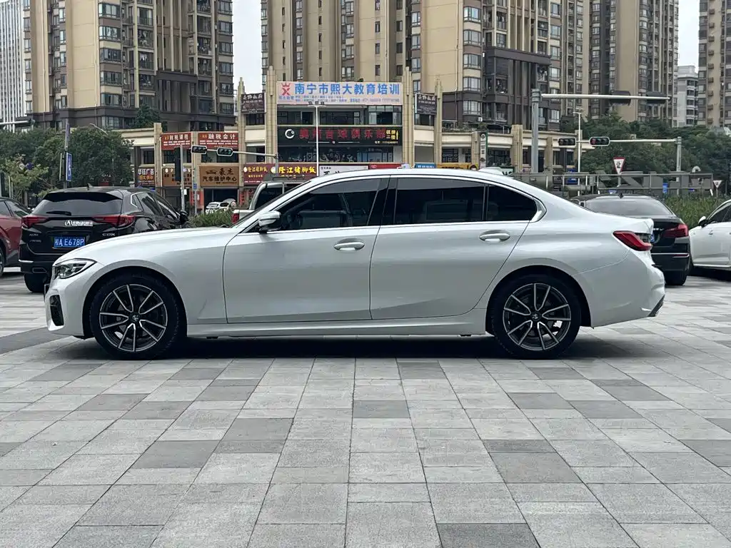 BMW 3 Series — миниатюра 8