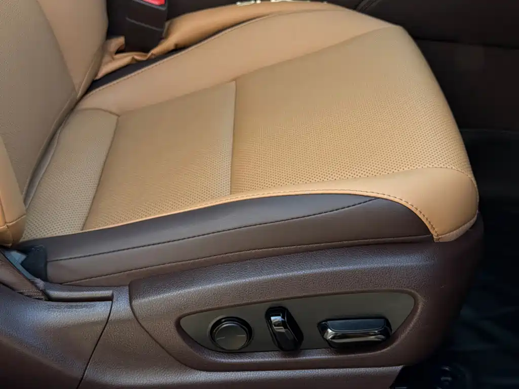 Lexus ES — миниатюра 23