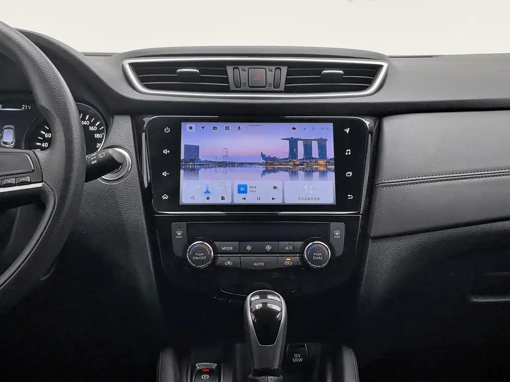 Nissan Qashqai — миниатюра 12