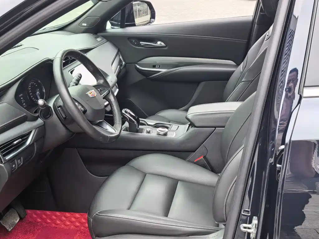 Cadillac XT4 — миниатюра 4