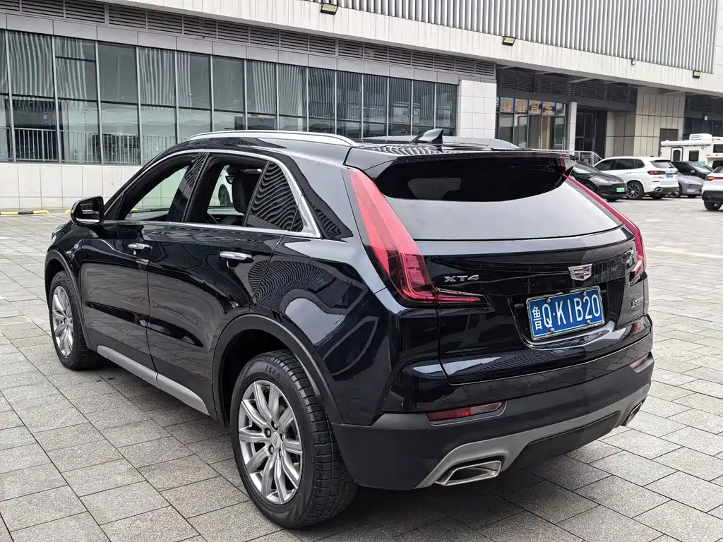 Cadillac XT4 — миниатюра 7
