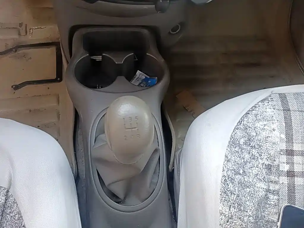 Nissan Sunny — миниатюра 14