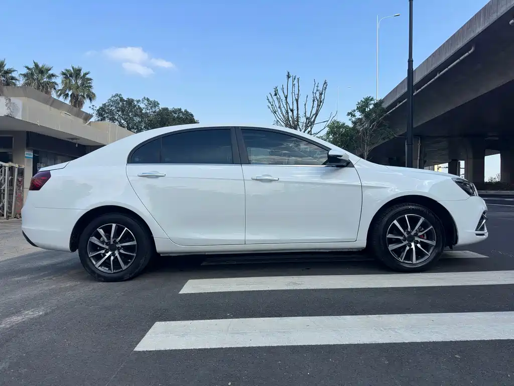 Geely Emgrand — миниатюра 4