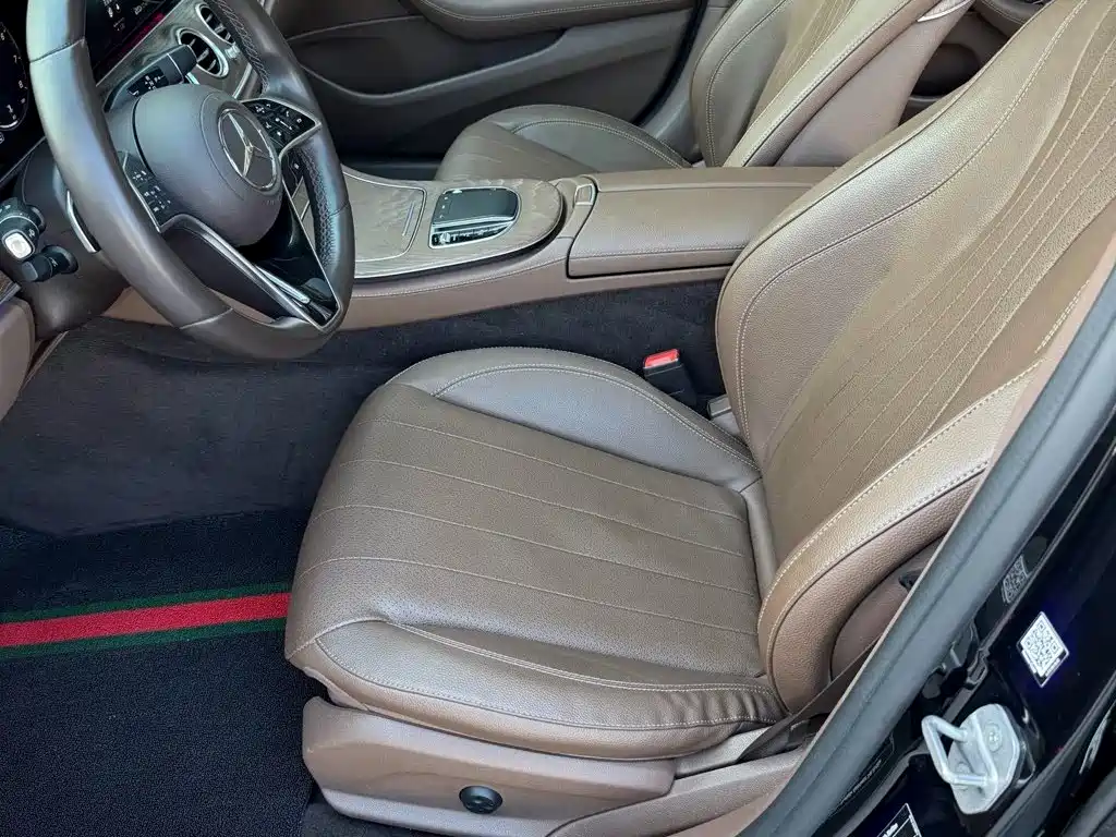 Mercedes-Benz E-Class — миниатюра 13