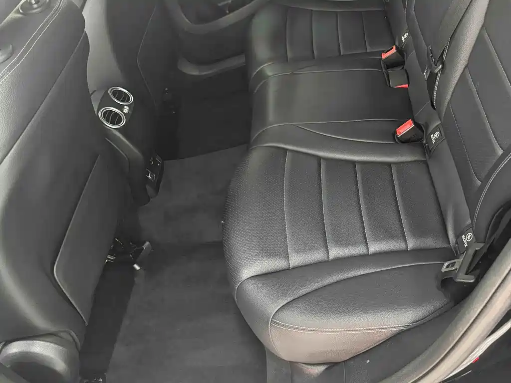 Mercedes-Benz GLC — миниатюра 10