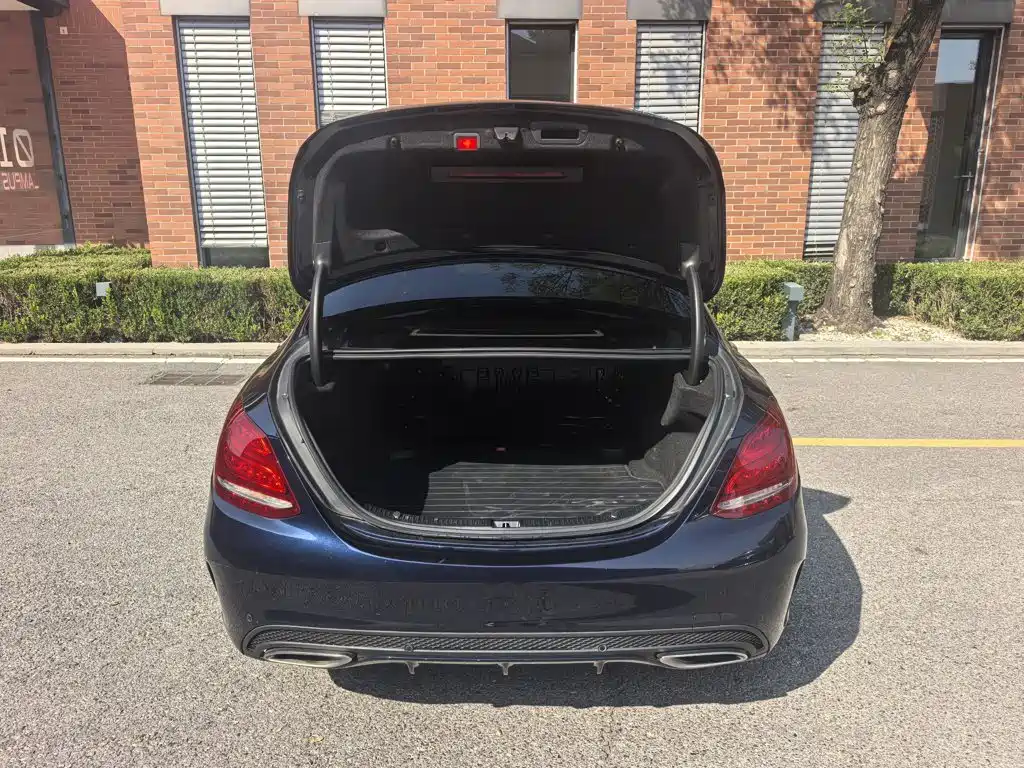 Mercedes-Benz C-Class — миниатюра 10