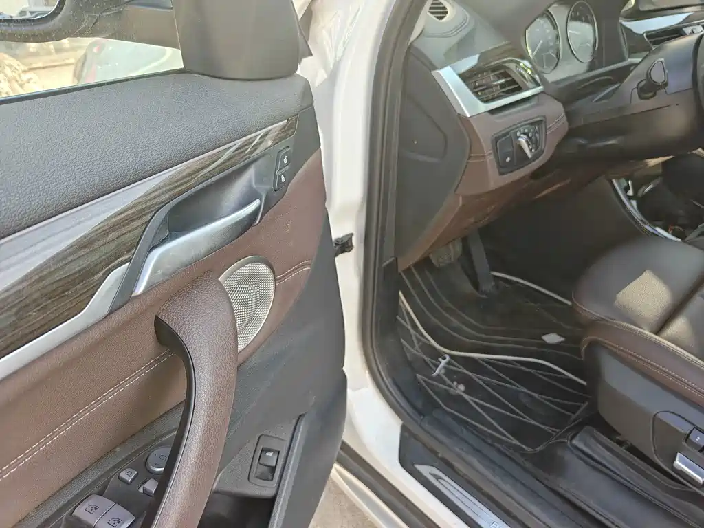 BMW X1 — миниатюра 9