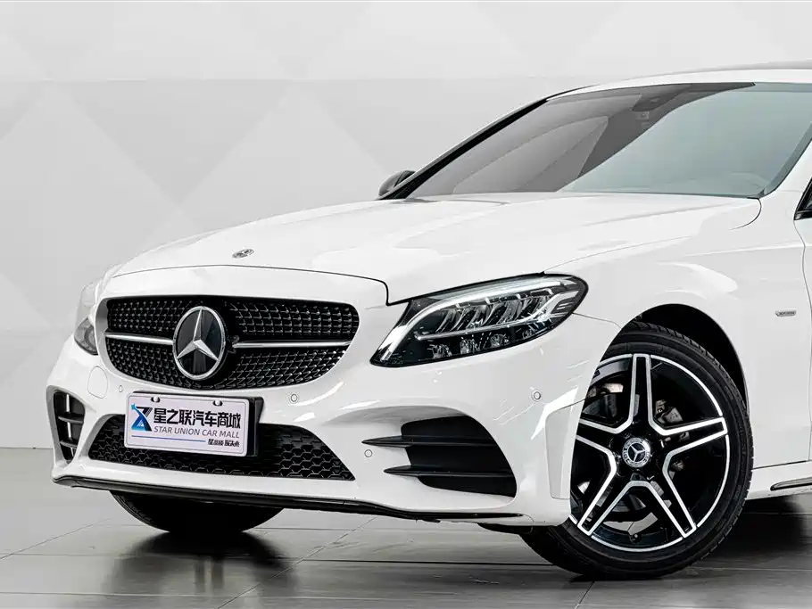 Mercedes-Benz C-Class — миниатюра 3
