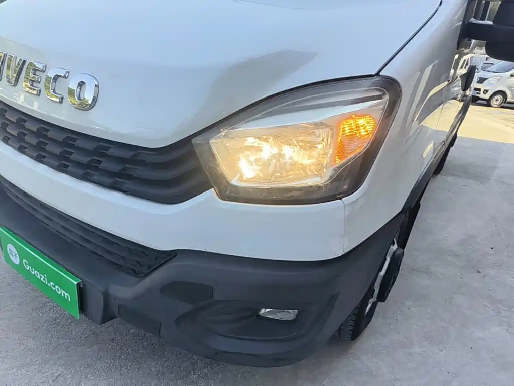 IVECO Ousheng — миниатюра 24