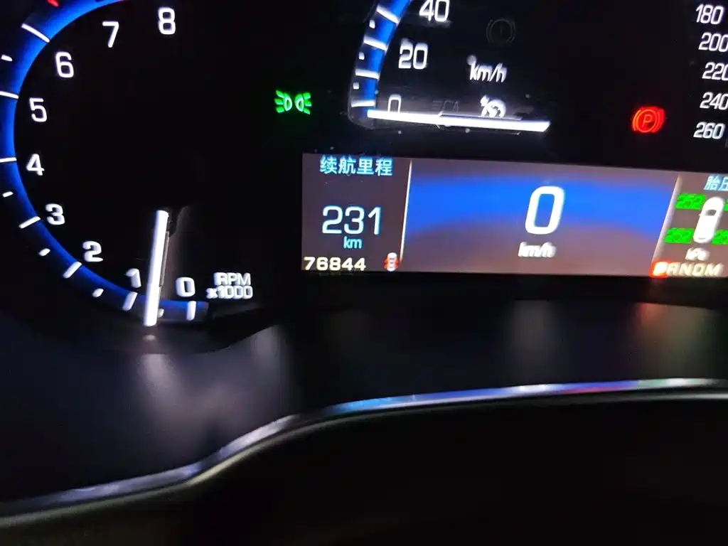 Cadillac SRX — миниатюра 13