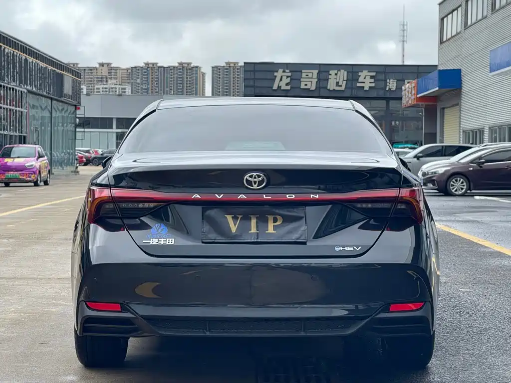 Toyota Avalon — миниатюра 8