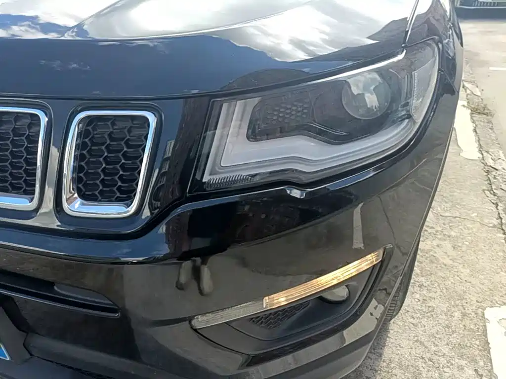 Jeep Compass — миниатюра 24