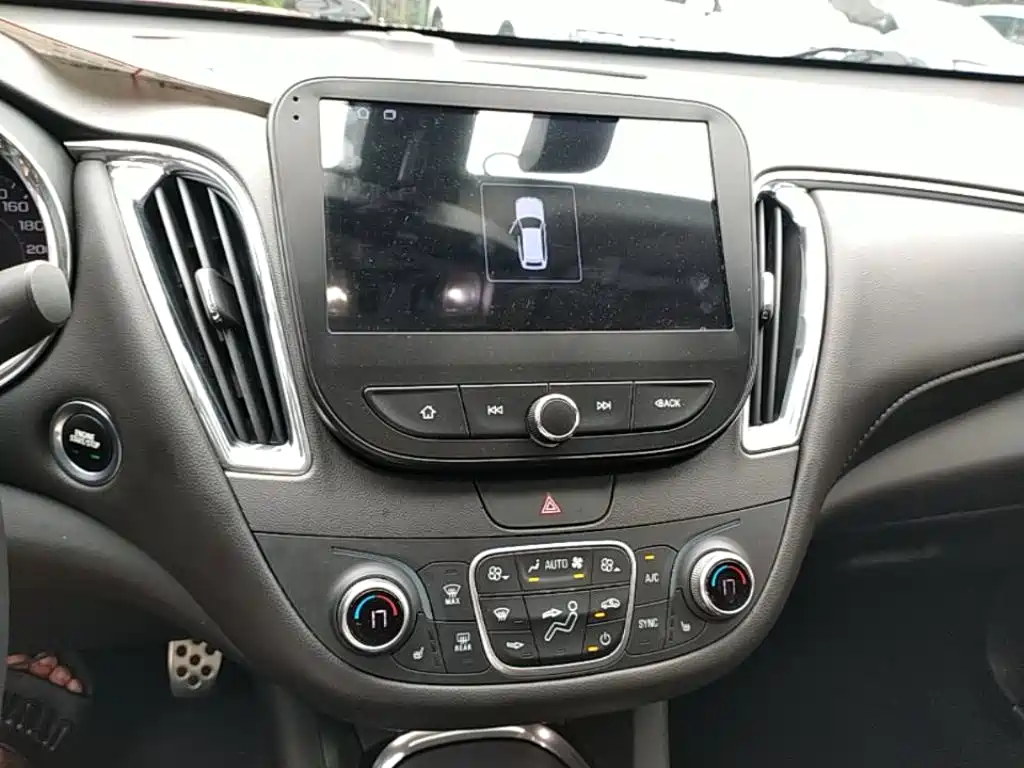 Chevrolet Malibu XL — миниатюра 13