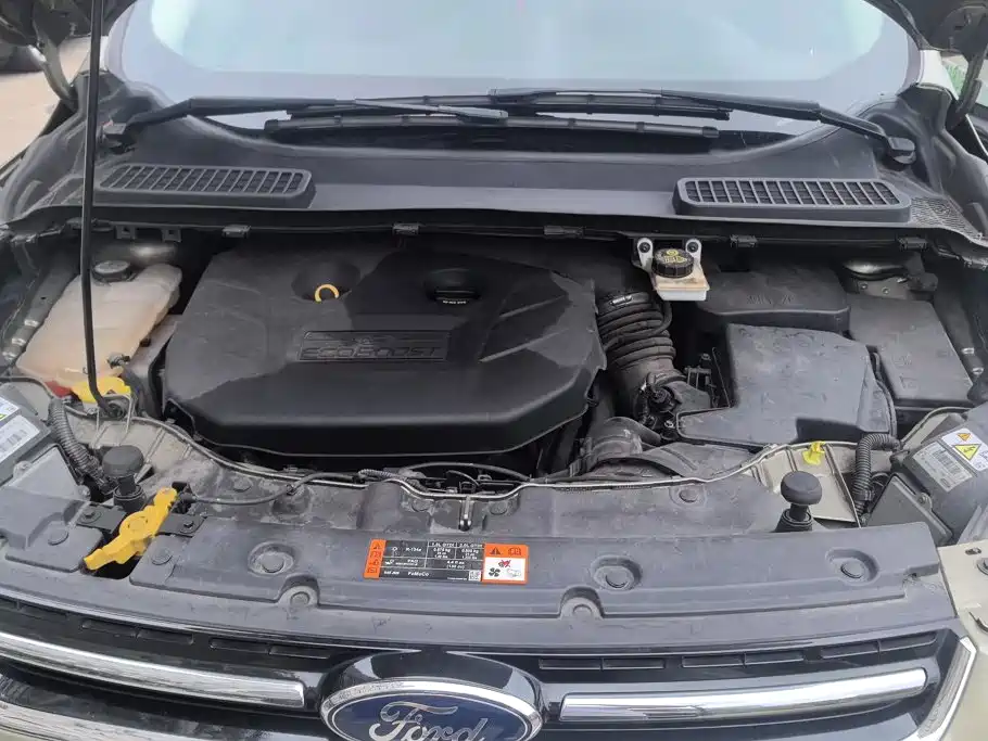 Ford Kuga — миниатюра 10