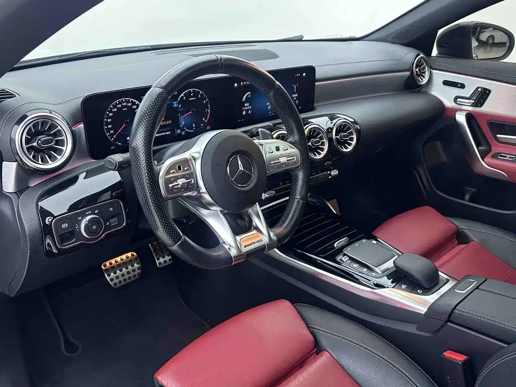 Mercedes-Benz CLA AMG — миниатюра 10