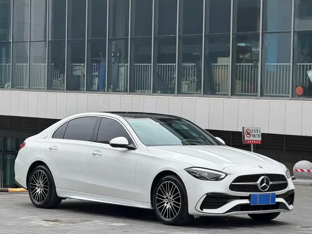 Mercedes-Benz C-Class — миниатюра 3