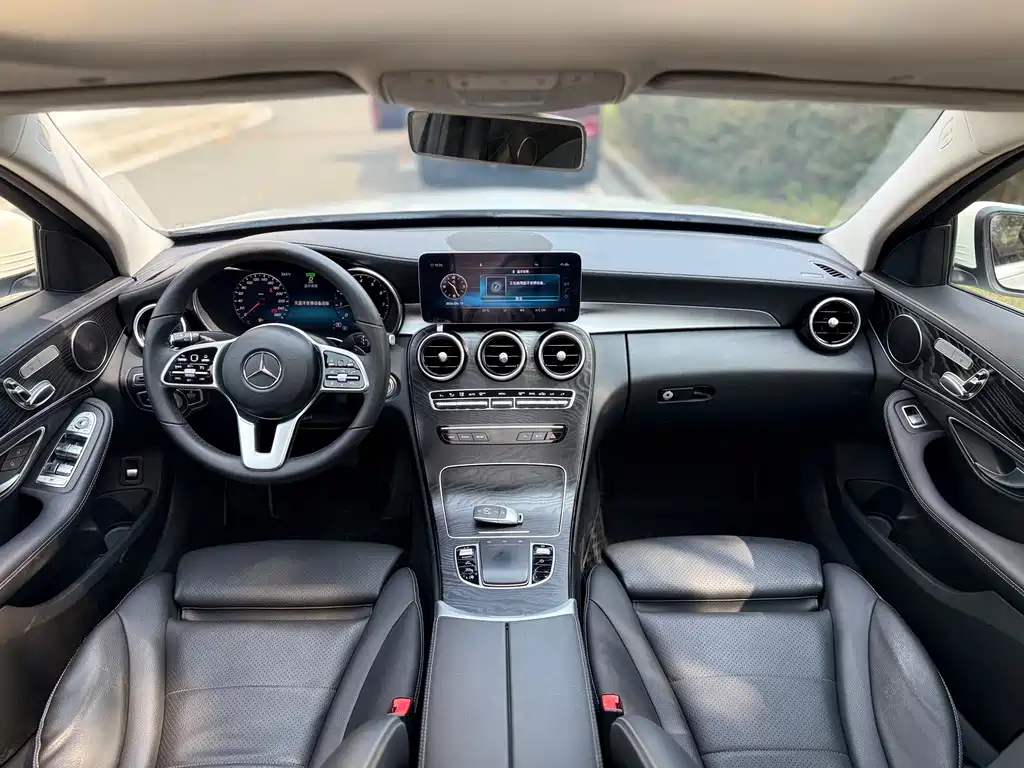 Mercedes-Benz C-Class — миниатюра 7
