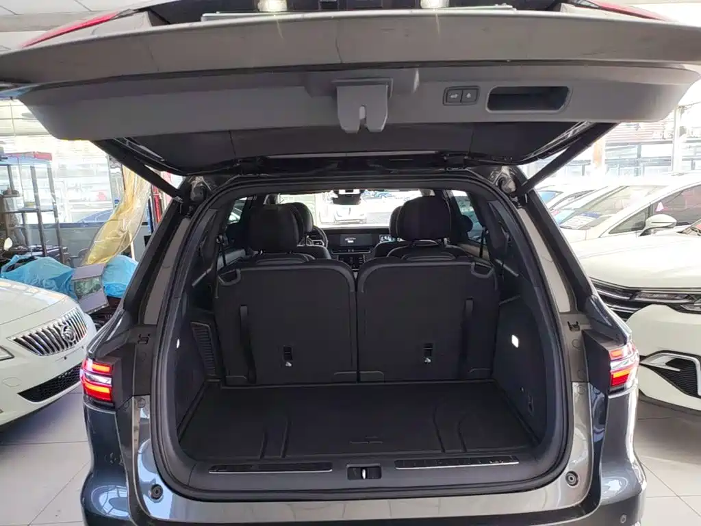 Li Auto Li ONE — миниатюра 19