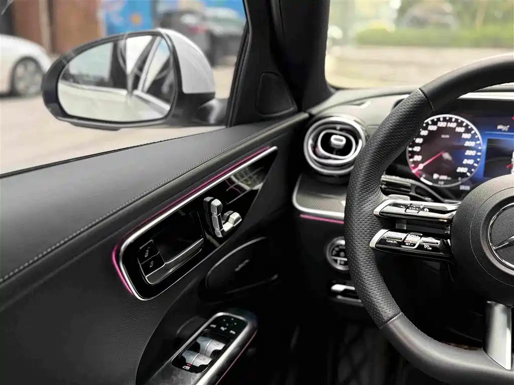 Mercedes-Benz C-Class — миниатюра 31