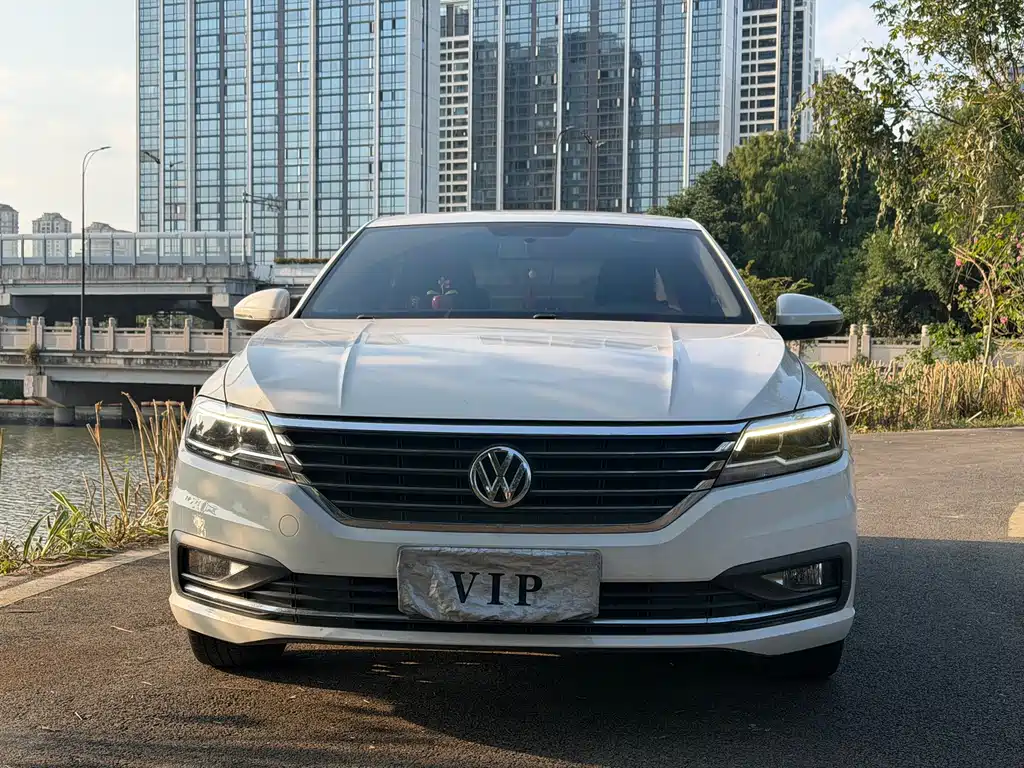 Volkswagen Lavida — миниатюра 2