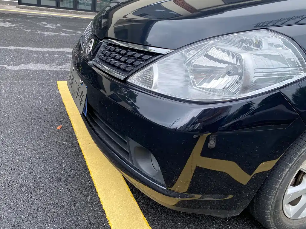 Nissan Tiida — миниатюра 7