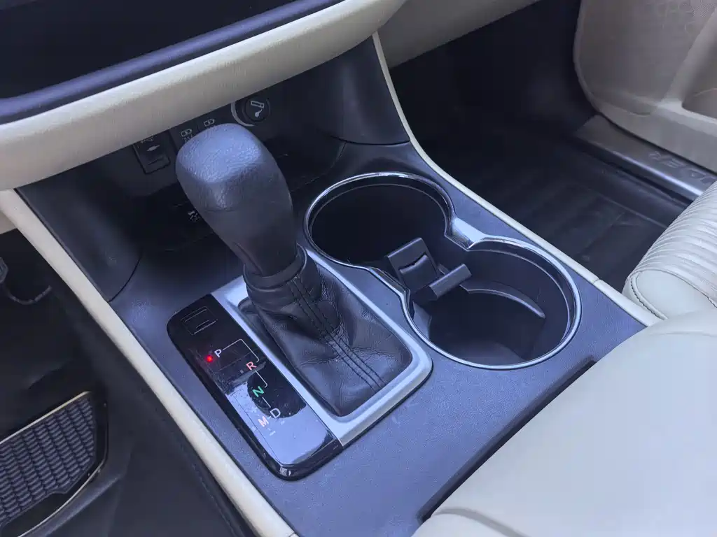 Toyota Highlander — миниатюра 13