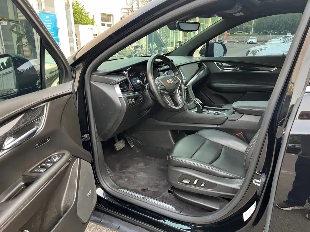 Cadillac XT5 — миниатюра 4