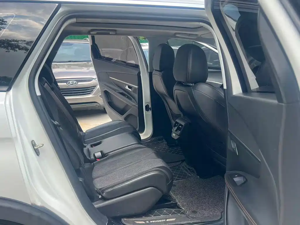 Peugeot 5008 — миниатюра 11
