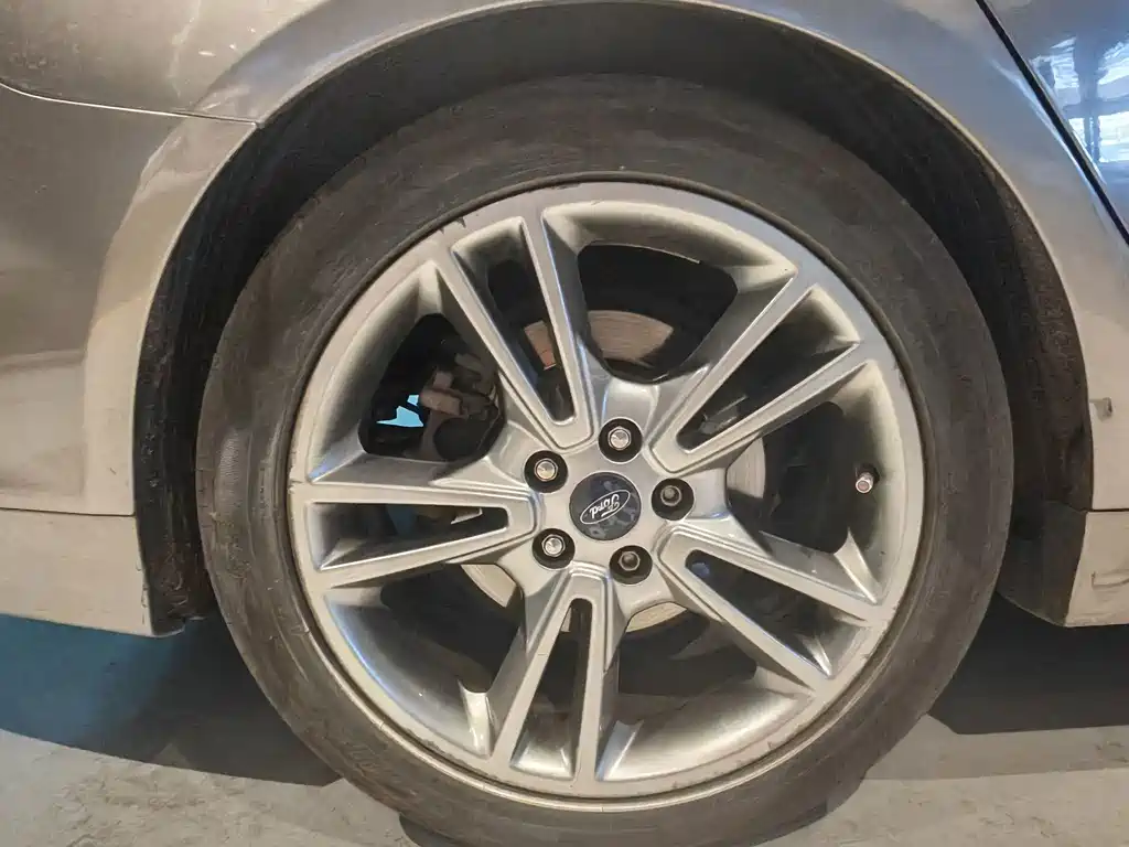 Ford Mondeo — миниатюра 15