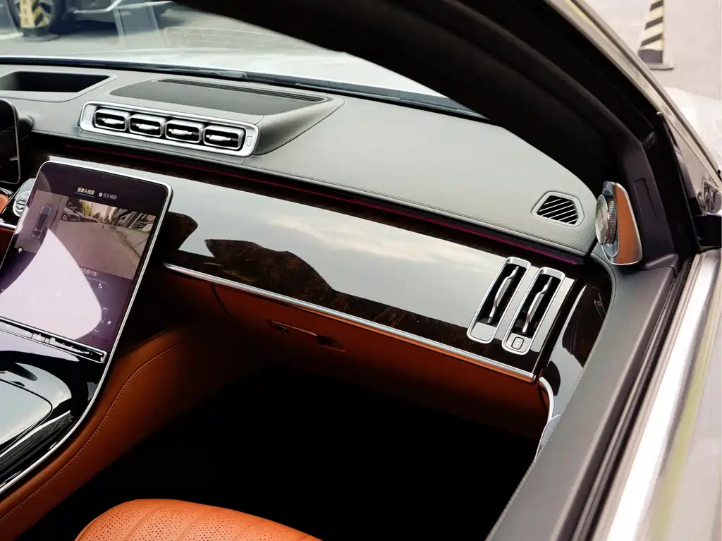 Mercedes-Benz S-Class — миниатюра 12