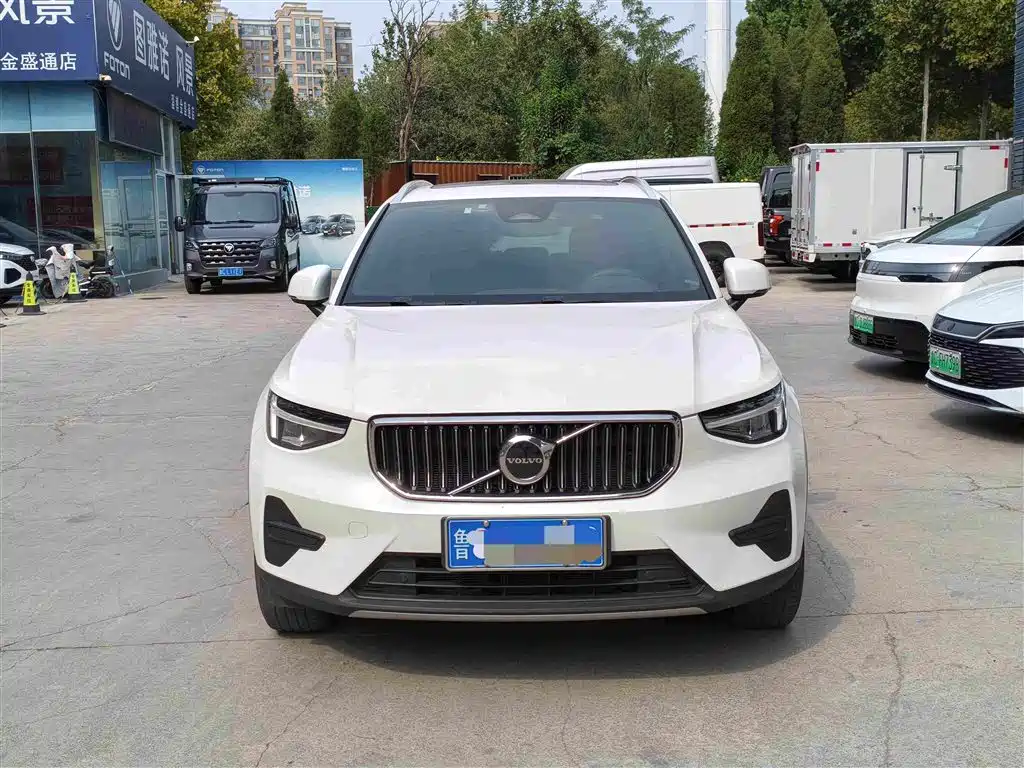 Volvo XC40 — миниатюра 2