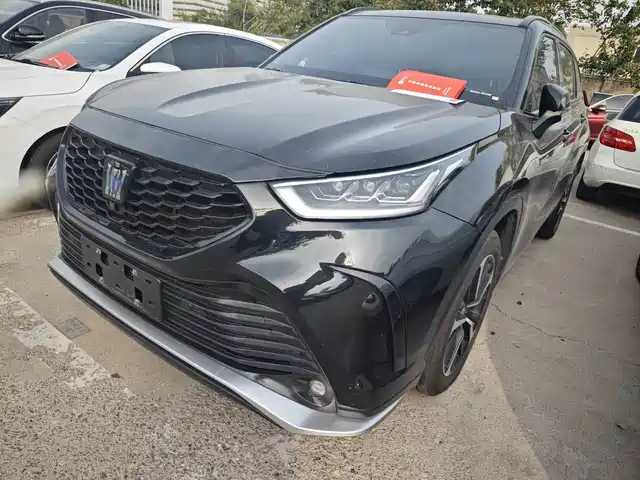 Toyota Crown Kluger