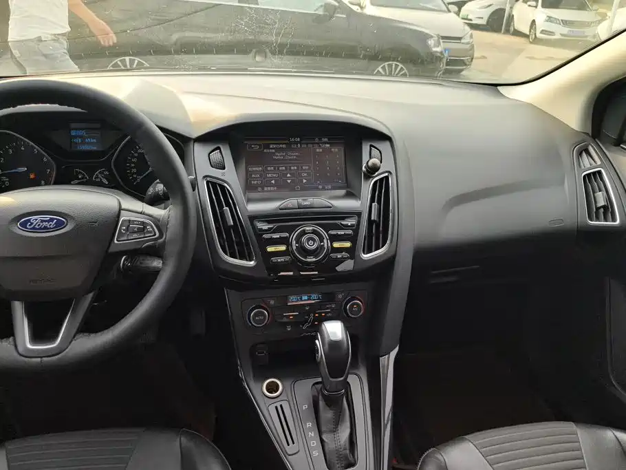 Ford Focus — миниатюра 13