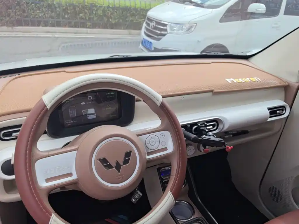 Wuling MINIEV — миниатюра 9