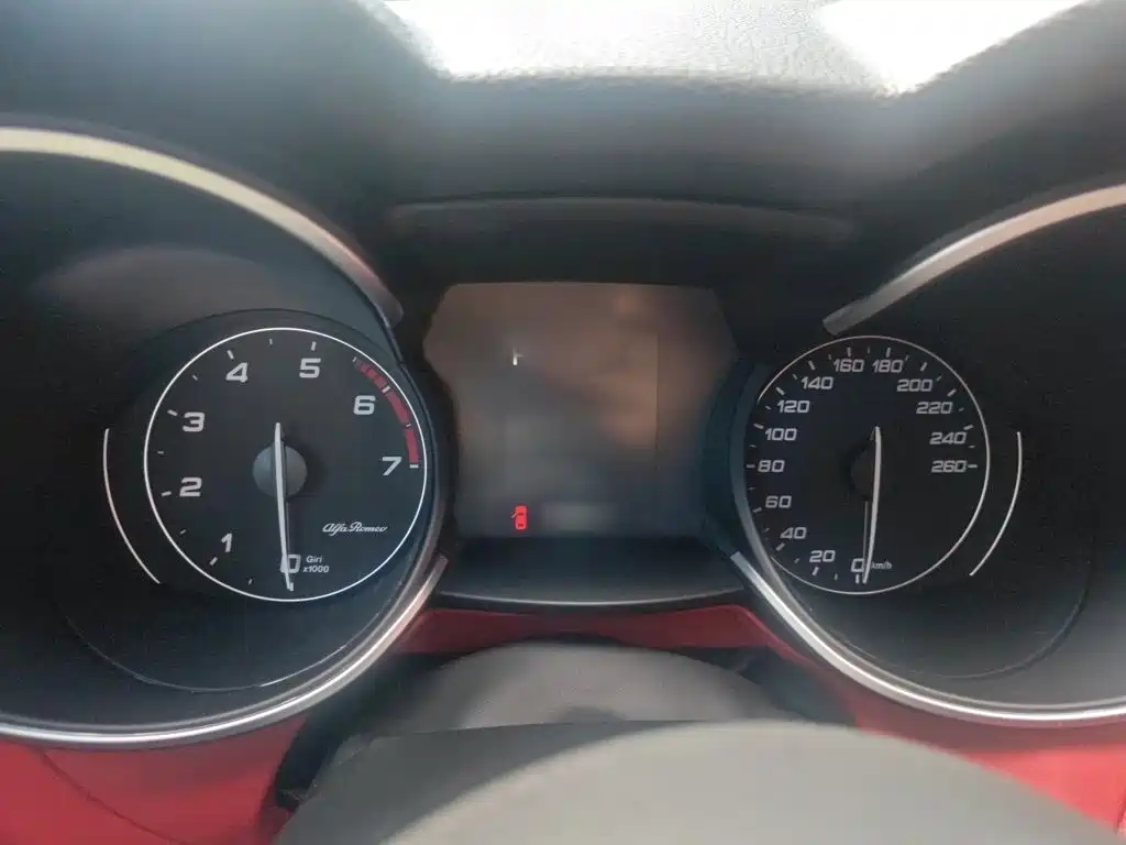 Alfa Romeo Stelvio — миниатюра 4
