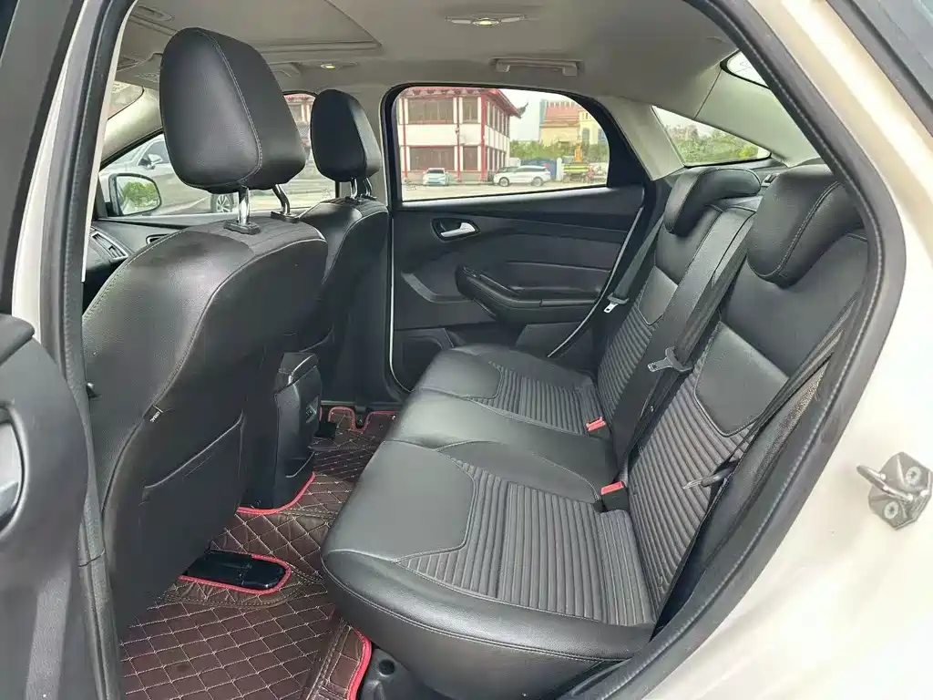 Ford Focus — миниатюра 6