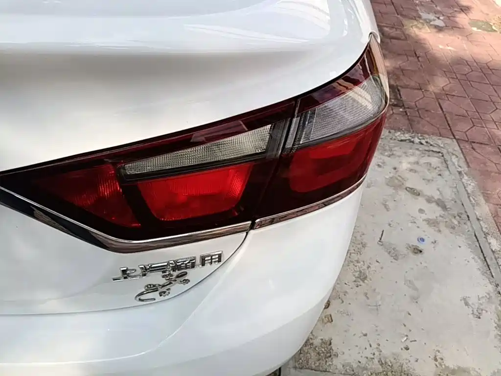 Chevrolet Cruze — миниатюра 8