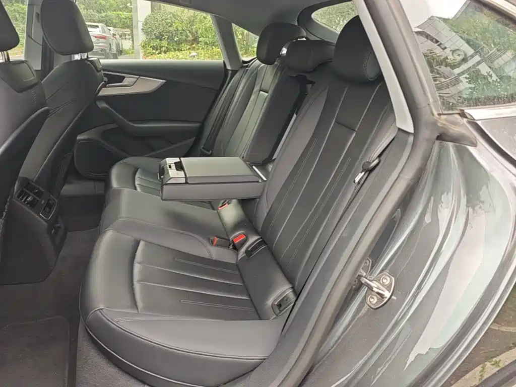 Audi A5 (Import) — миниатюра 17