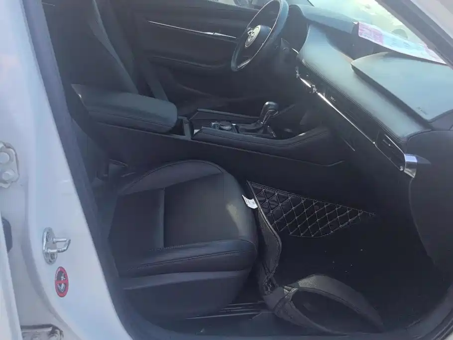 Mazda 3 Axela — миниатюра 8