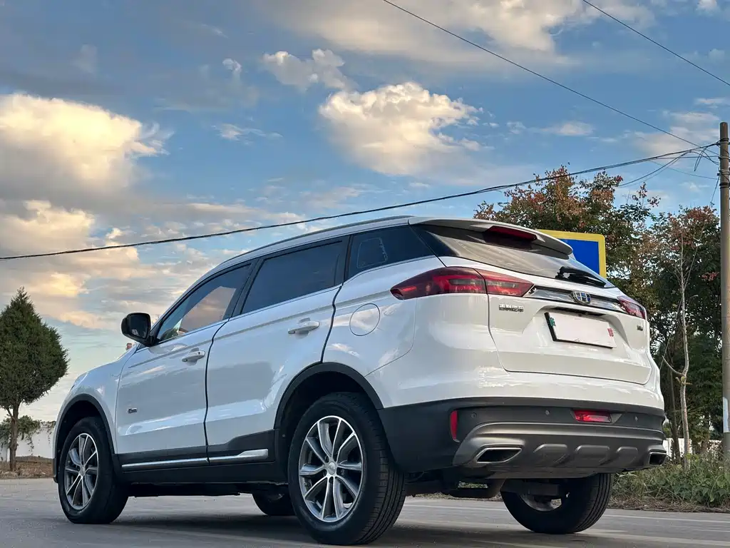 Geely Boyue — миниатюра 5