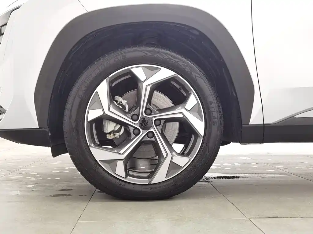 Geely Boyue L — миниатюра 17